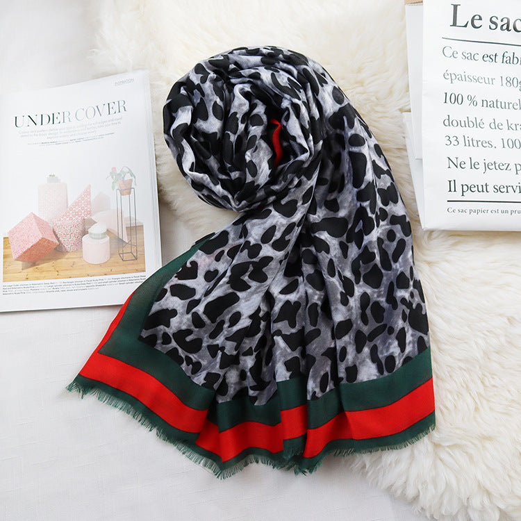 Pretty Leopard Hijab