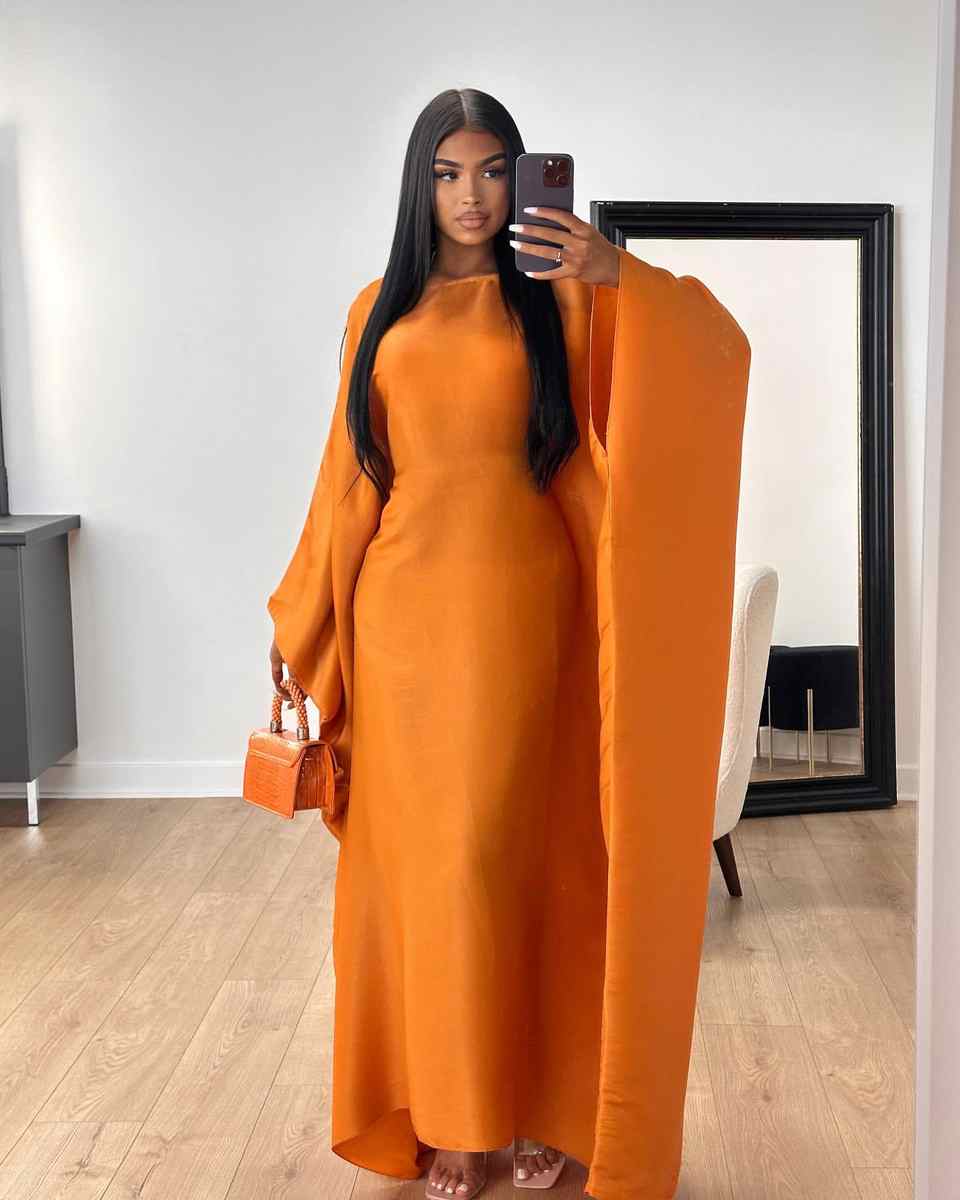 SELENA - Shimmery Butterfly Inner-Tie Abaya